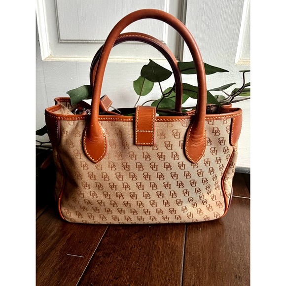 Dooney & Bourke vintage signature handbag - Picture 2 of 10